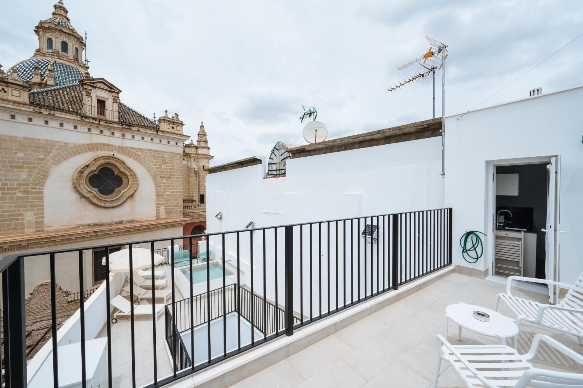 Ninesuites Cathedral Sevilla Exterior foto